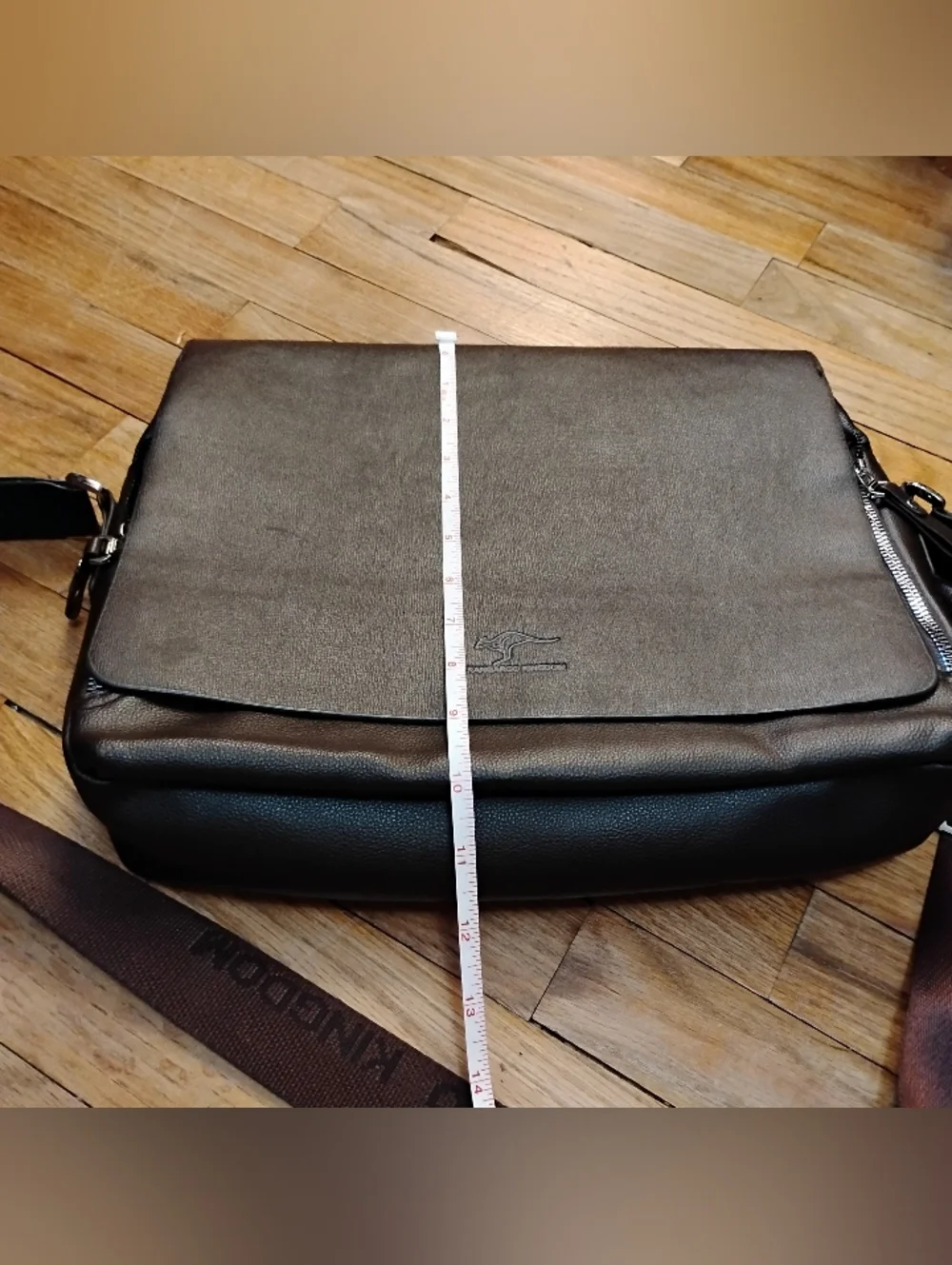 Kangaroo Kingdom Brown Leather Mens Messenger Bag.
